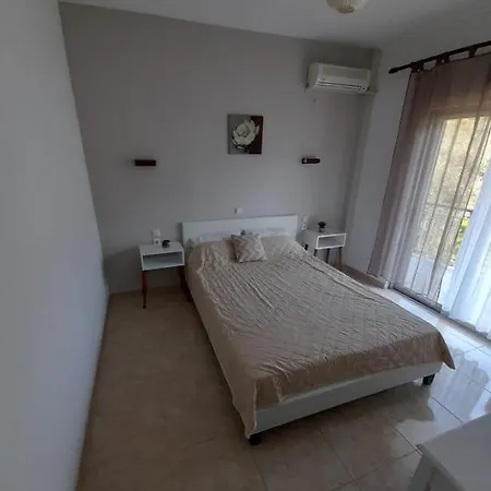 Konukevi Doukas 3*