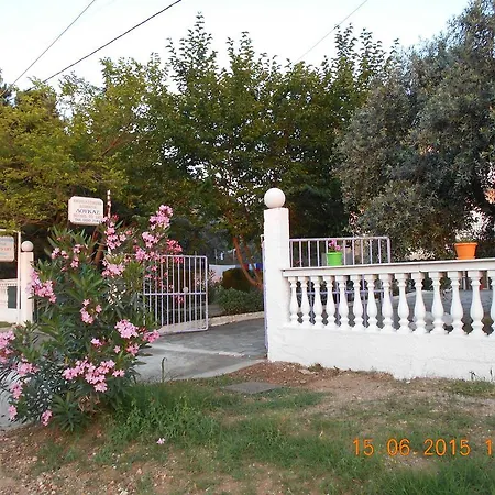Doukas Konukevi 3*